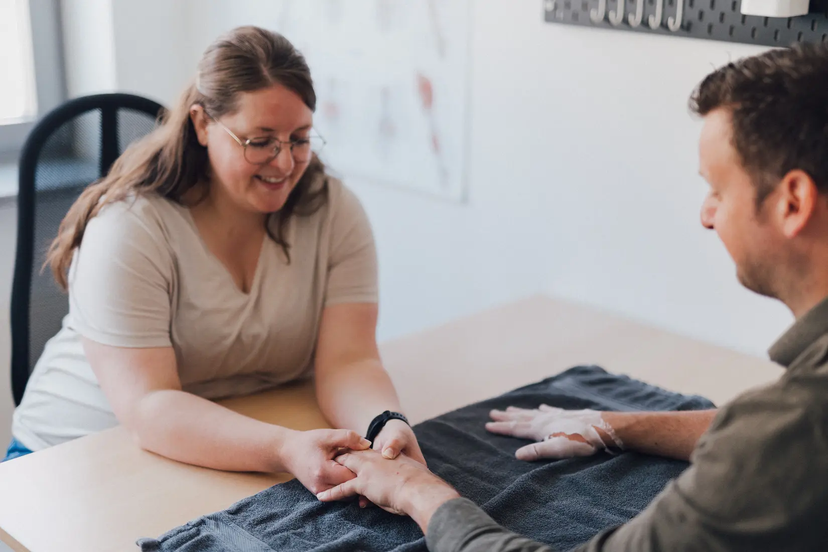 Angewandte Ergotherapie für Hände in der Praxis Custers